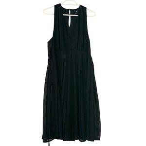 H&M Pleated Mini Dress Women Size 10 Black Excellent V-Neck Sleeveless Tie Waist